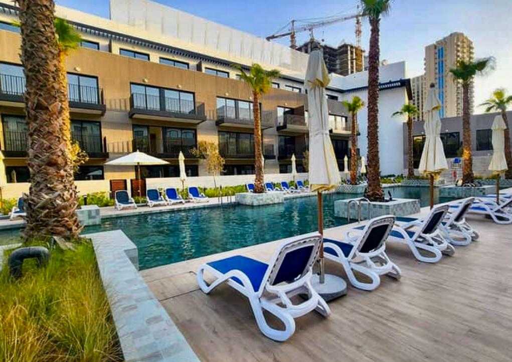 1021